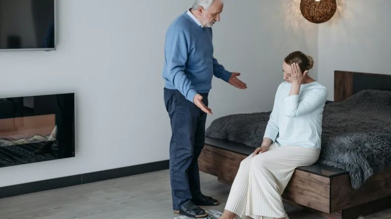 banyo tuvalet guvenligi – yaşlı bakımı görseli