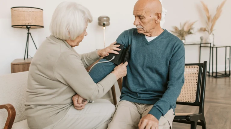 engelli bireylerde iletisim – yaşlı bakımı görseli