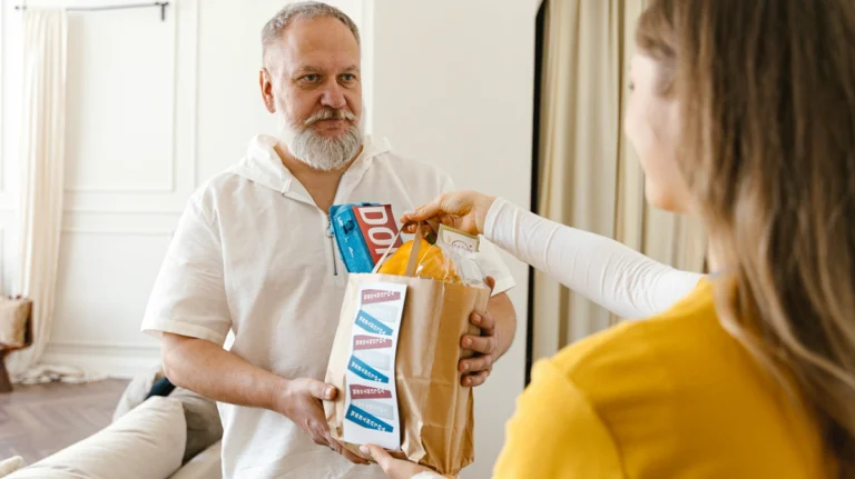 engellilikte gunluk yasam – yaşlı bakımı görseli