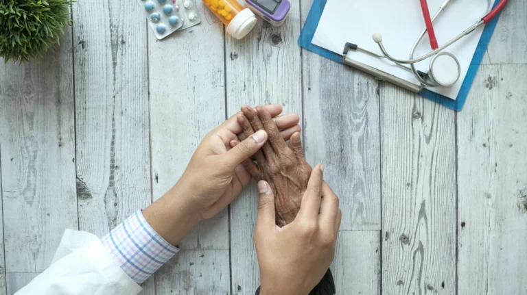 erisilebilir tasarimi – yaşlı bakımı görseli