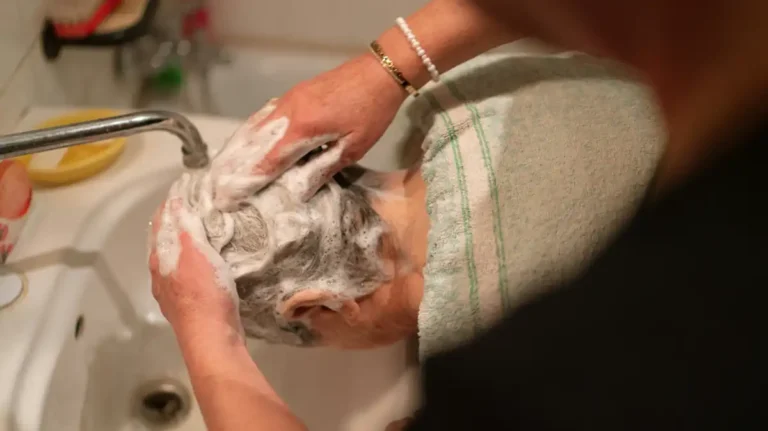 evde bakimda hijyen – yaşlı bakımı görseli