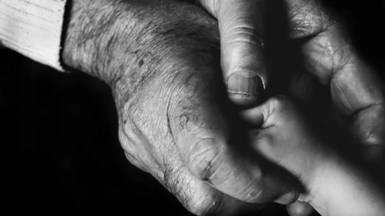 evde bakimda psikososyal – yaşlı bakımı görseli