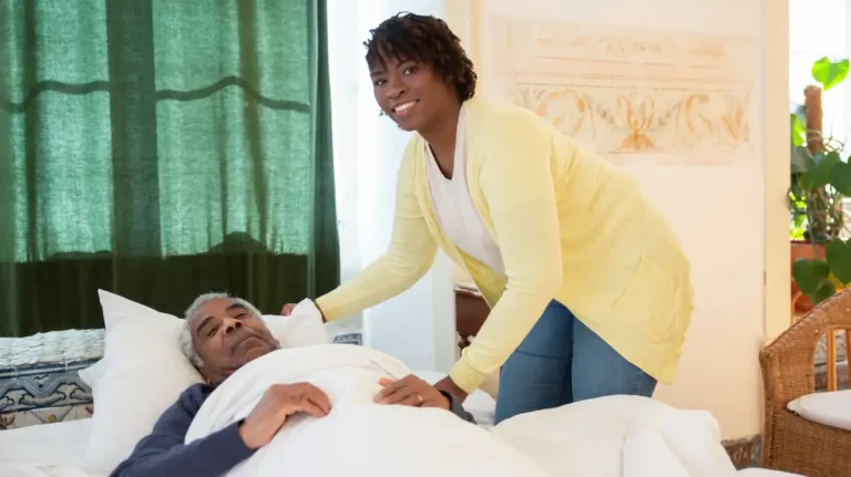 evde kalite standartlari – yaşlı bakımı görseli